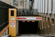 Sztuczna inteligencja w serwisowaniu szlabanów parkingowych – przyszłość czy już teraźniejszość? koralewscy.pl - art6 - lukasz.jpg